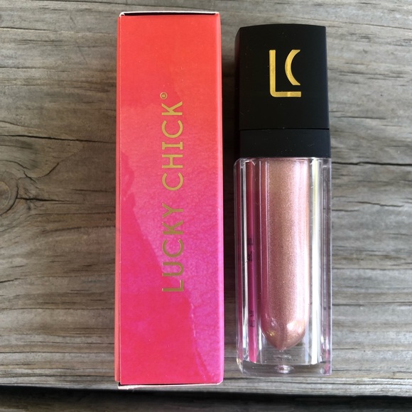 LUCKY CHICK Liquid Eyeshadow in Rose Quartz - Picture 5 of 8